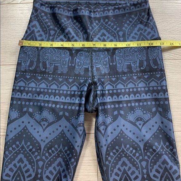 My Inner Fire Sacred Elephant Print Yoga Capri Crop Leggings - Picture 11 of 12